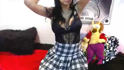 Snapshot of khaleesy13 chatting on 11/22/25, 05:17 khaleesy online show from 11/22/25, 05:17