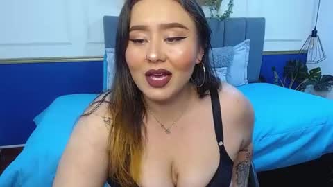 Snapshot of khalia_ chatting on 06/23/26, 05:00 K H A I L A online show from 06/23/26, 05:00