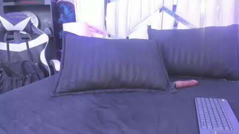 Snapshot of khaotic_kat chatting on 07/18/26, 07:50 Kat online show from 07/18/26, 07:50