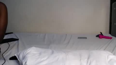 Snapshot of khariba chatting on 05/30/26, 01:03 Wetpussy online show from 05/30/26, 01:03