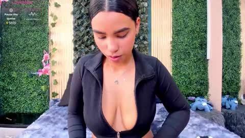 khateandersson online show from 12/01/25, 08:14