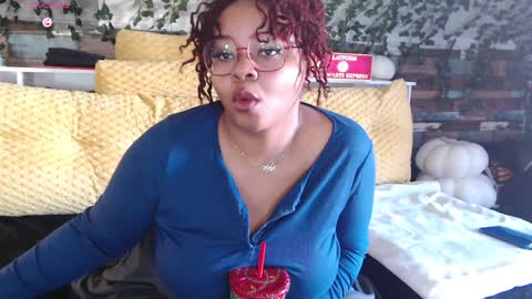 Snapshot of khayaparker chatting on 01/07/25, 02:41 Khaya online show from 01/07/25, 02:41