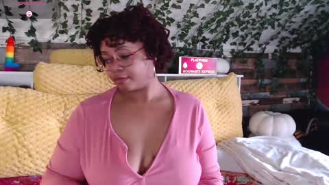 Snapshot of khayaparker chatting on 01/10/25, 05:13 Khaya online show from 01/10/25, 05:13