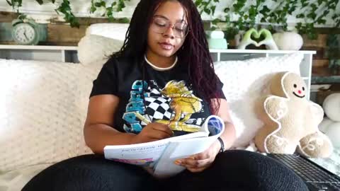 Snapshot of khayaparker chatting on 02/27/25, 05:26 Khaya online show from 02/27/25, 05:26