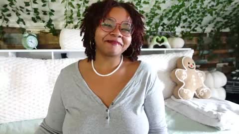 Snapshot of khayaparker chatting on 03/04/25, 02:21 Khaya online show from 03/04/25, 02:21