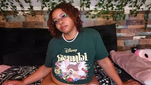 Snapshot of khayaparker chatting on 10/08/25, 04:04 Khaya online show from 10/08/25, 04:04