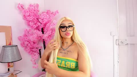 Khelany Isyy  online show from 01/22/25, 09:32