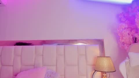 Khelany Isyy  online show from 02/14/25, 12:09