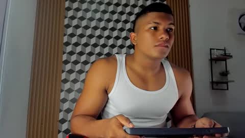 khen_west1 online show from 03/01/25, 06:32