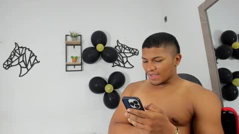 khen_west1 online show from 09/24/25, 07:06