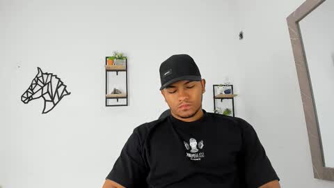 khen_west1 online show from 10/08/25, 05:10