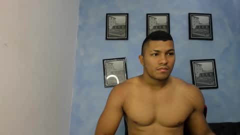 khen_west1 online show from 10/28/25, 07:16