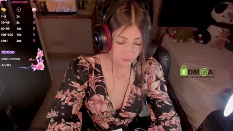 Khi.  online show from 02/26/25, 10:15