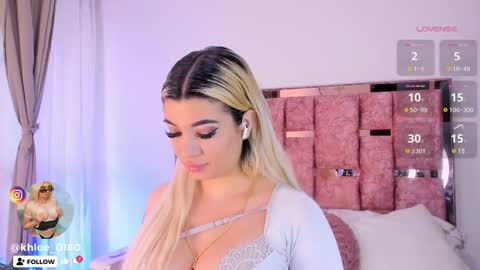 Snapshot of khloe_018 chatting on 03/03/25, 11:44 KHLOE online show from 03/03/25, 11:44