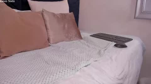 Snapshot of khloe_cutee chatting on 04/22/26, 05:25 Khloe Cute online show from 04/22/26, 05:25
