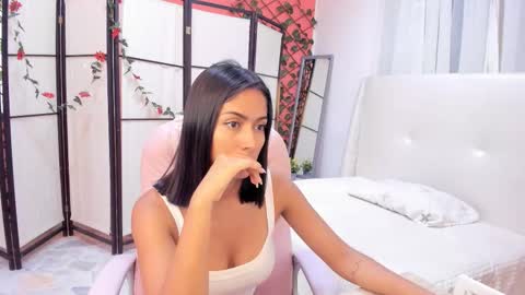 Khloe online show from 03/01/25, 04:22