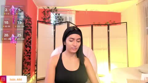 Khloe online show from 09/23/25, 12:41