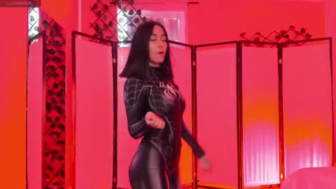 Khloe online show from 10/07/25, 01:08