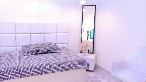 Khloe online show from 01/06/26, 01:26