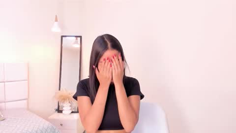 Khloe online show from 03/04/26, 01:06