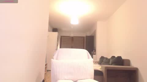 Khloe online show from 02/23/25, 06:12