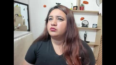 khloe_tommson_ online show from 11/01/25, 01:35