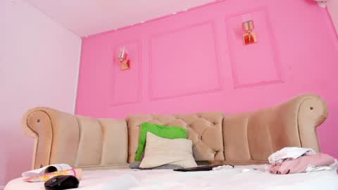 Khloe online show from 01/11/25, 07:28