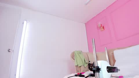 Khloe online show from 01/13/25, 10:47