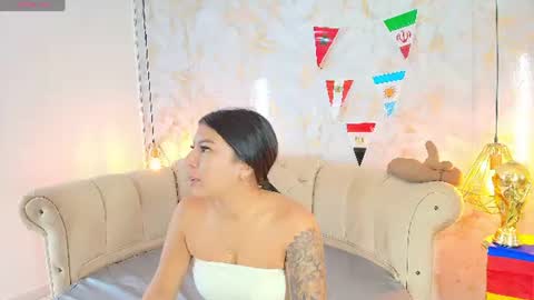 Snapshot of khloeblake chatting on 06/19/26, 05:23 Khloe online show from 06/19/26, 05:23