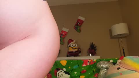 Khloe online show from 12/21/24, 04:19