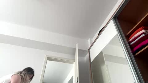 Snapshot of khloekross chatting on 02/20/26, 09:54 khloekross online show from 02/20/26, 09:54