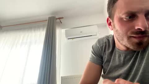 Snapshot of khloekross chatting on 02/23/26, 12:13 khloekross online show from 02/23/26, 12:13