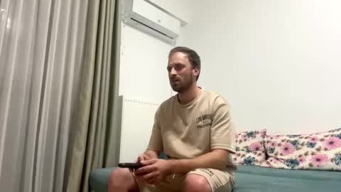 Snapshot of khloekross chatting on 03/01/26, 10:12 khloekross online show from 03/01/26, 10:12