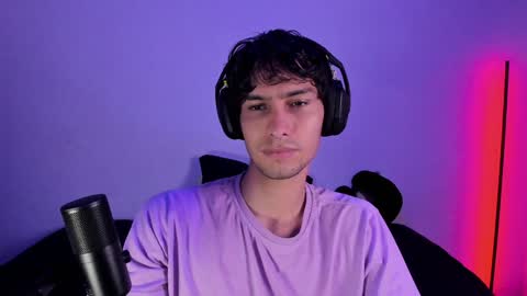 khozler_ online show from 01/05/25, 04:04