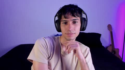 khozler_ online show from 02/11/25, 08:48