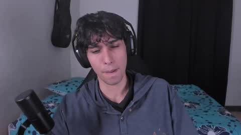 khozler_ online show from 09/19/25, 04:58