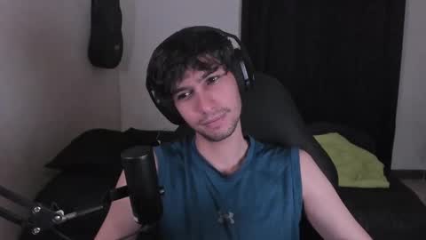 khozler_ online show from 09/26/25, 01:42