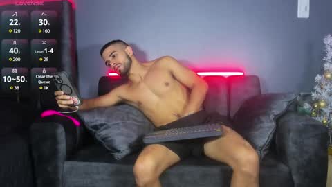 Khriss brown online show from 12/16/24, 07:43