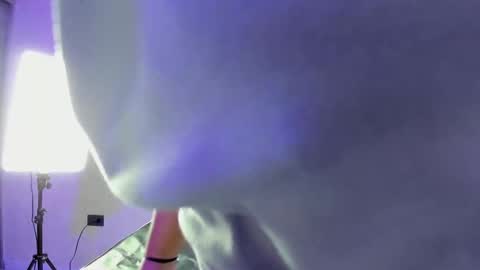    N         M online show from 10/06/25, 11:40