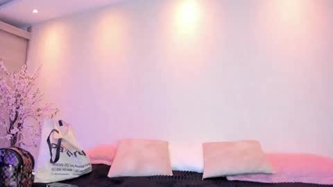    N         M online show from 10/27/25, 11:36