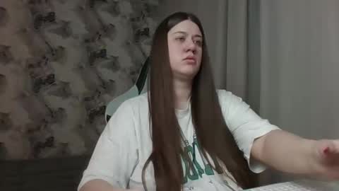 kianna_dior_ online show from 02/14/26, 12:02