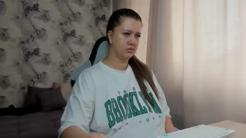 kianna_dior_ online show from 04/10/26, 08:30