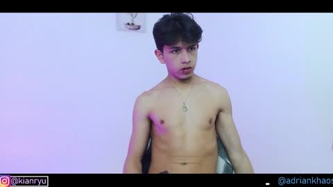 Snapshot of kianryu chatting on 12/20/24, 12:19 Adrian Chlloe online show from 12/20/24, 12:19