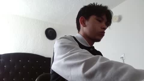 Snapshot of kianryu chatting on 09/12/25, 05:02 Adrian Chlloe online show from 09/12/25, 05:02