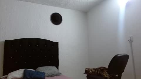 Snapshot of kianryu chatting on 09/15/25, 12:21 Adrian Chlloe online show from 09/15/25, 12:21