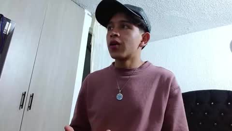 Snapshot of kianryu chatting on 10/01/25, 04:18 Adrian Chlloe online show from 10/01/25, 04:18