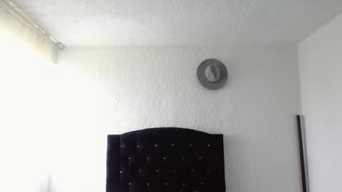 Snapshot of kianryu chatting on 10/29/25, 04:20 Adrian Chlloe online show from 10/29/25, 04:20