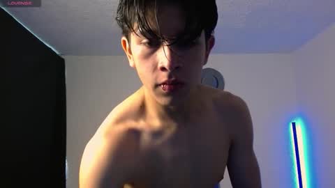 Snapshot of kianryu chatting on 11/15/25, 04:47 Adrian Chlloe online show from 11/15/25, 04:47