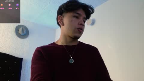 Snapshot of kianryu chatting on 11/28/25, 09:50 Adrian Chlloe online show from 11/28/25, 09:50