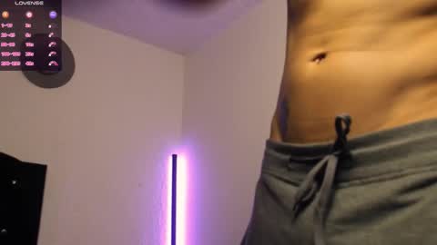 Snapshot of kianryu chatting on 11/29/25, 10:35 Adrian Chlloe online show from 11/29/25, 10:35